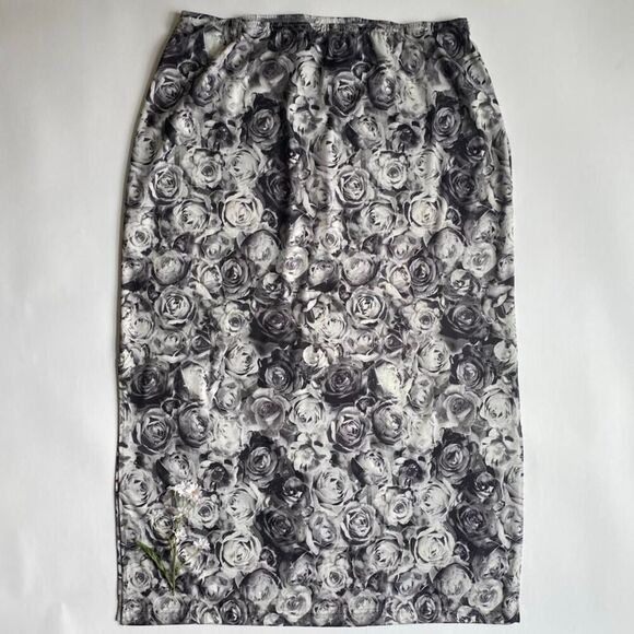 Vintage black & white rose skirt - Picture 2 of 8